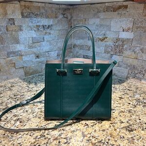 Kate spade purse. Gently used.